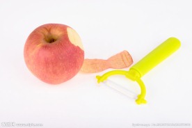 削皮器削苹果