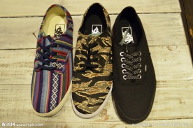 VANS鞋子