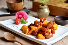 菠萝咕噜肉