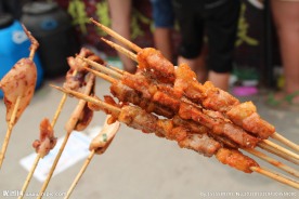 烧烤鱿鱼串羊肉串