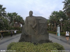 白石公园齐白石雕塑