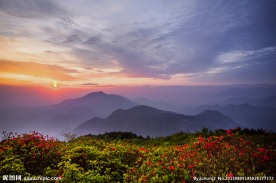 夕阳山峰