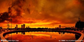 夕阳落南湖红霞映水镜