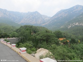 嵩山峻极峰景色