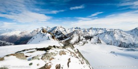 瑞士阿尔卑斯山雪山