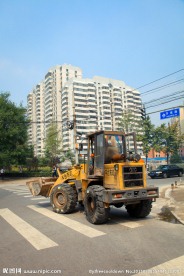 铲车