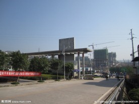 大学校门口