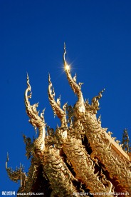 佛光闪烁