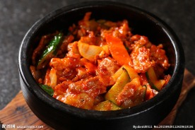 石锅五花肉拌饭