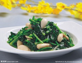 菠菜拌杏仁