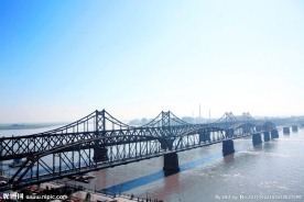 丹东鸭绿江大桥景色
