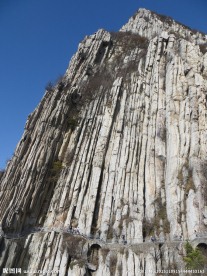 三皇寨书册崖风光