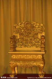 龙椅