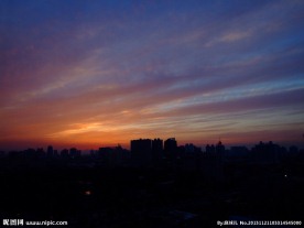 石家庄傍晚的彩云