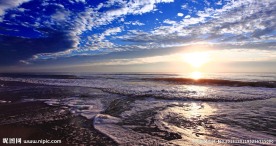 夕阳海岸风光