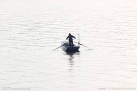 湖中舟