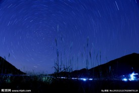 露营户外驴行宇宙星球