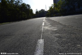 柏油路