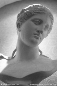 女性人像雕塑
