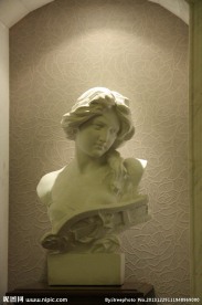 欧式女性雕塑