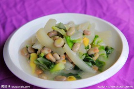 厚皮菜烩蚕豆