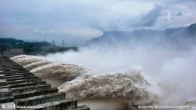 三峡泄洪
