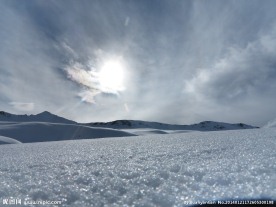 实拍雪地 雪山
