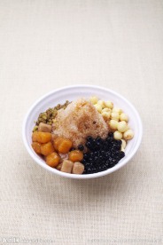 绿豆莲子黑蜜冰