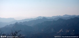 山峦叠嶂
