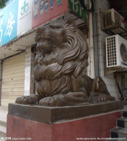 雕塑狮子图片