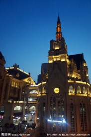 意大利风情街教堂夜景