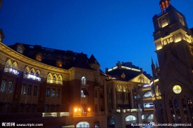 光谷意大利风情街夜景