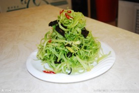 凉拌芹菜