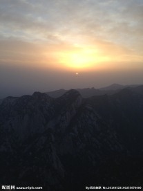 华山东峰
