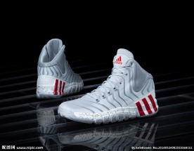 ADIDAS篮球鞋
