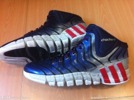 ADIDAS篮球鞋