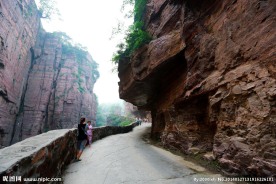 郭亮洞挂壁公路