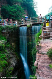 郭亮洞挂壁公路