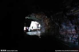 郭亮洞挂壁公路