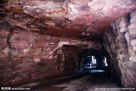 郭亮洞挂壁公路