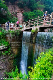 郭亮洞挂壁公路