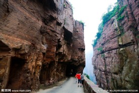 郭亮洞挂壁公路