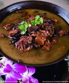 小鸡炖蘑菇