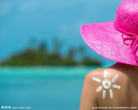 美女夏季海边旅游