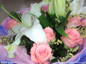 玫瑰百合花束