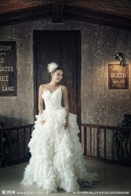 个性婚纱照 婚纱照