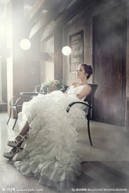 个性婚纱照 婚纱照