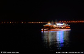 夜游船