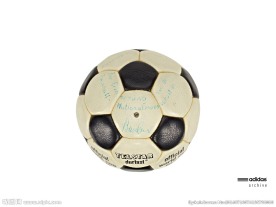 ADIDAS 比赛用球