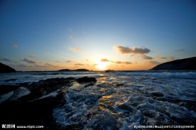 夕阳海边
